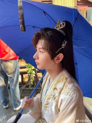 #成毅骨相#鼻子大而高，大男人主义，耳朵大~