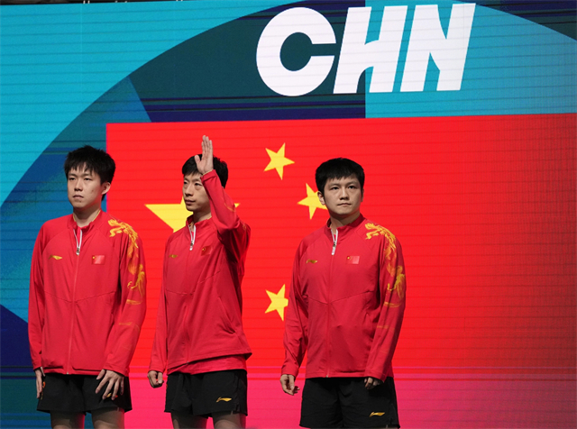 巴黎奥运会，乒乓球男团半决赛，国乒3-0击败东道主法国队，距离夺冠只剩一场决战。