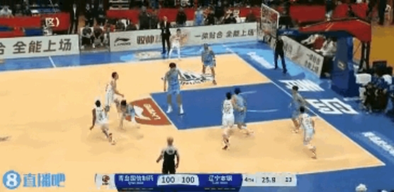 以前马布里在北京金隅打球，经常用脚踢广东队队员，李春江对此很恼火，就对队员说，马