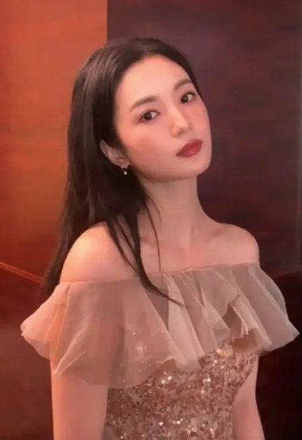 张雅钦，气质型的美女！