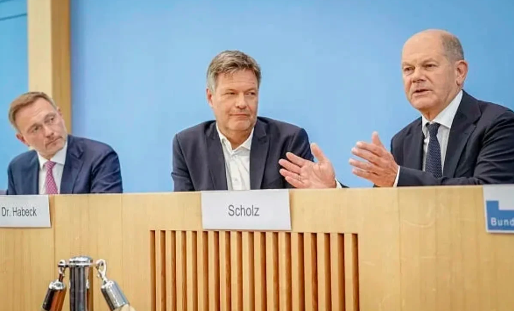 大选再反转，德国联盟政府解散，朔尔茨情绪失控，民众怀念默克尔！

1.第1：电力