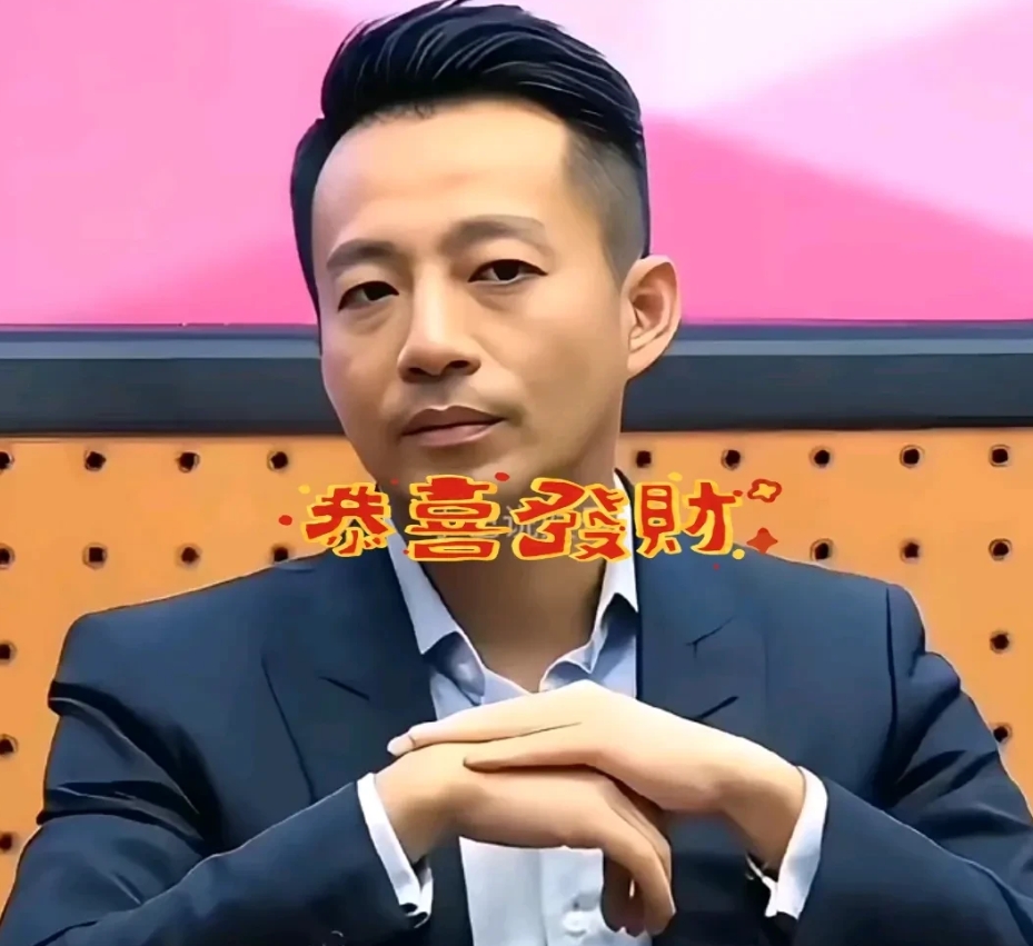 汪小菲你活该被网友骂:“每次都是窝囊的听大曲线的安排，带孩子过国外过年。完全没有
