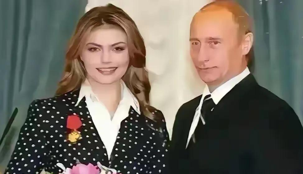 有的传闻说，卡巴耶娃2009年生的儿子，父亲就是普京。毕竟当时普京的婚姻状况也成