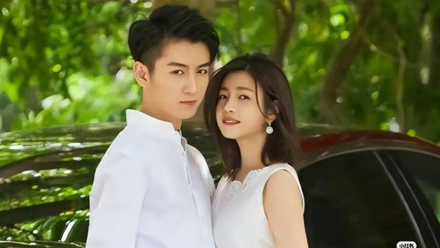 据知情人爆料，陈晓陈妍希婚姻出现裂痕，男方宁愿净身出户也要离婚，女方饱受折磨。