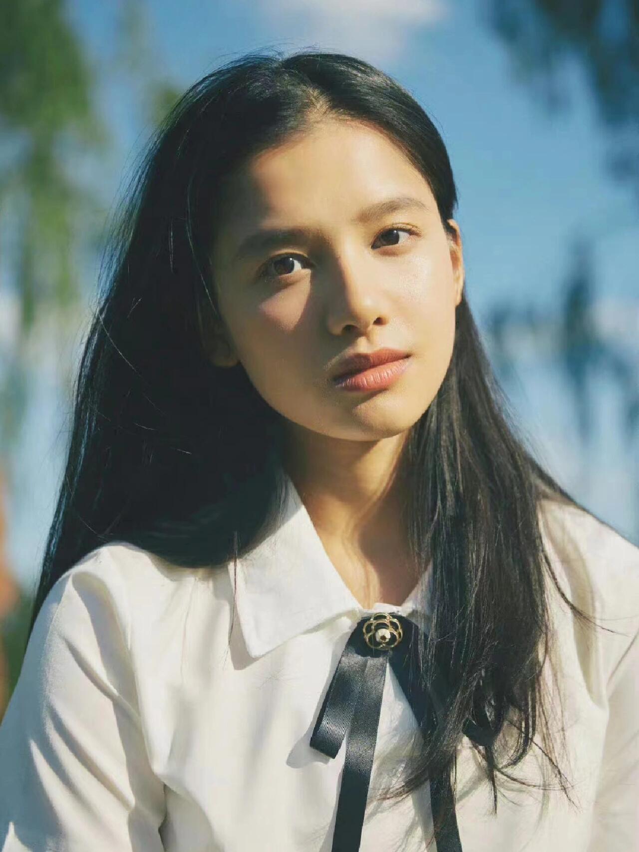 张婧仪美到我了