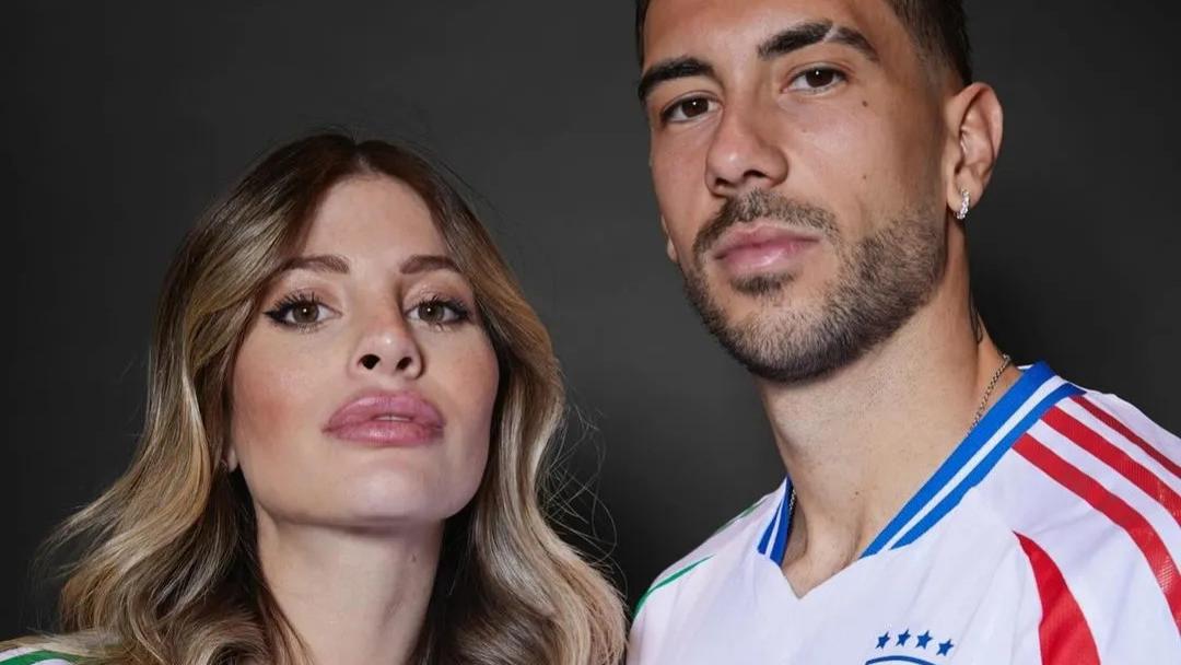 性感丨遗憾出局回家，幸而家中有她