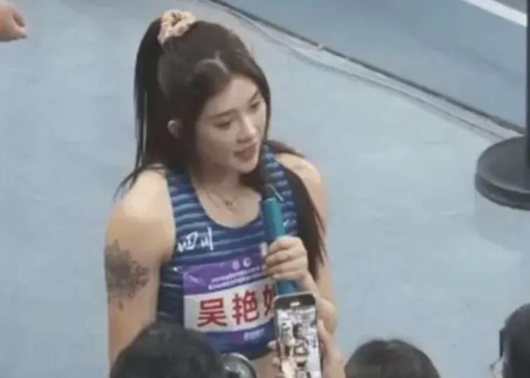 又美又强!吴艳妮12天2冠,罕见谦逊:成绩拿不上台面
吴艳妮又夺冠了。2月23日