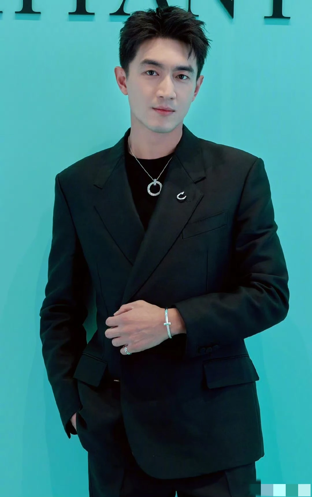 林更新冲上热搜！
5月10日，林更新突然冲上了热搜，起因是有网友发现林更新要考博