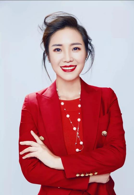 云朵今天发变更声明，决定退出“云朵音乐”帐号。
理由是工作发生重大变故，才无奈做