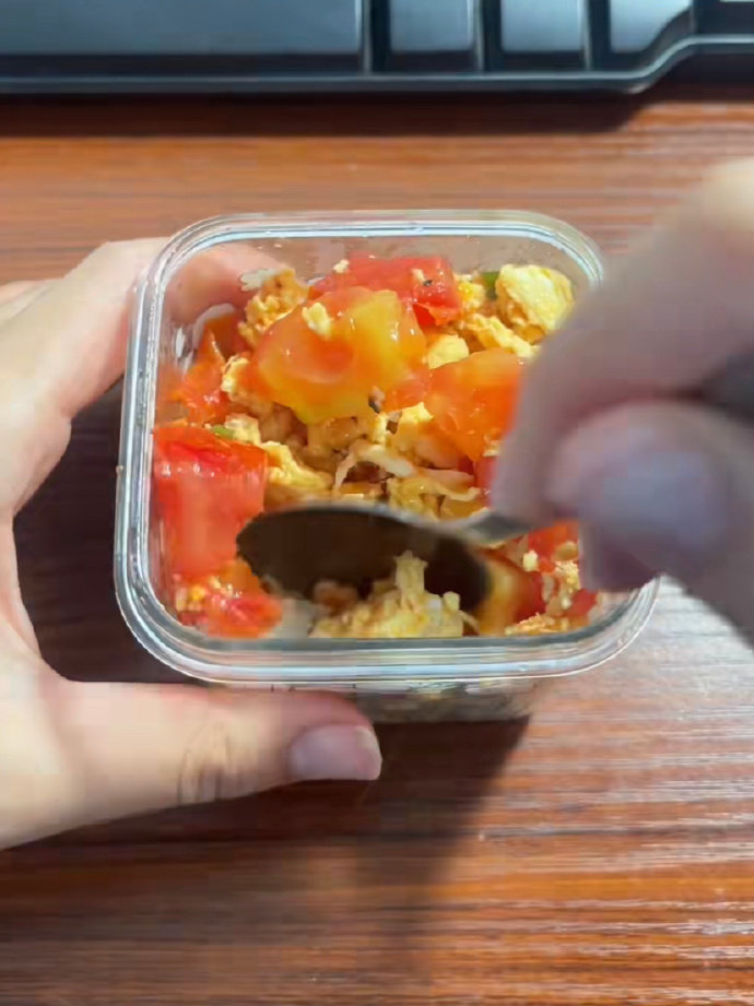 这饭盒里装的是梦想的味道吗