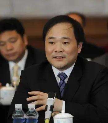 吉利汽车创始人——李书福的4兄弟介绍；

李书福兄弟，四个男人，四种人生。

老