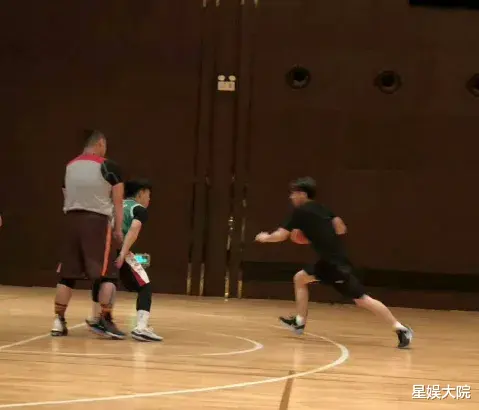 李易峰封杀两年后竟再现！粉丝疯传复出消息惊动官方（李易峰被限流）-第14张图片-九妖电影