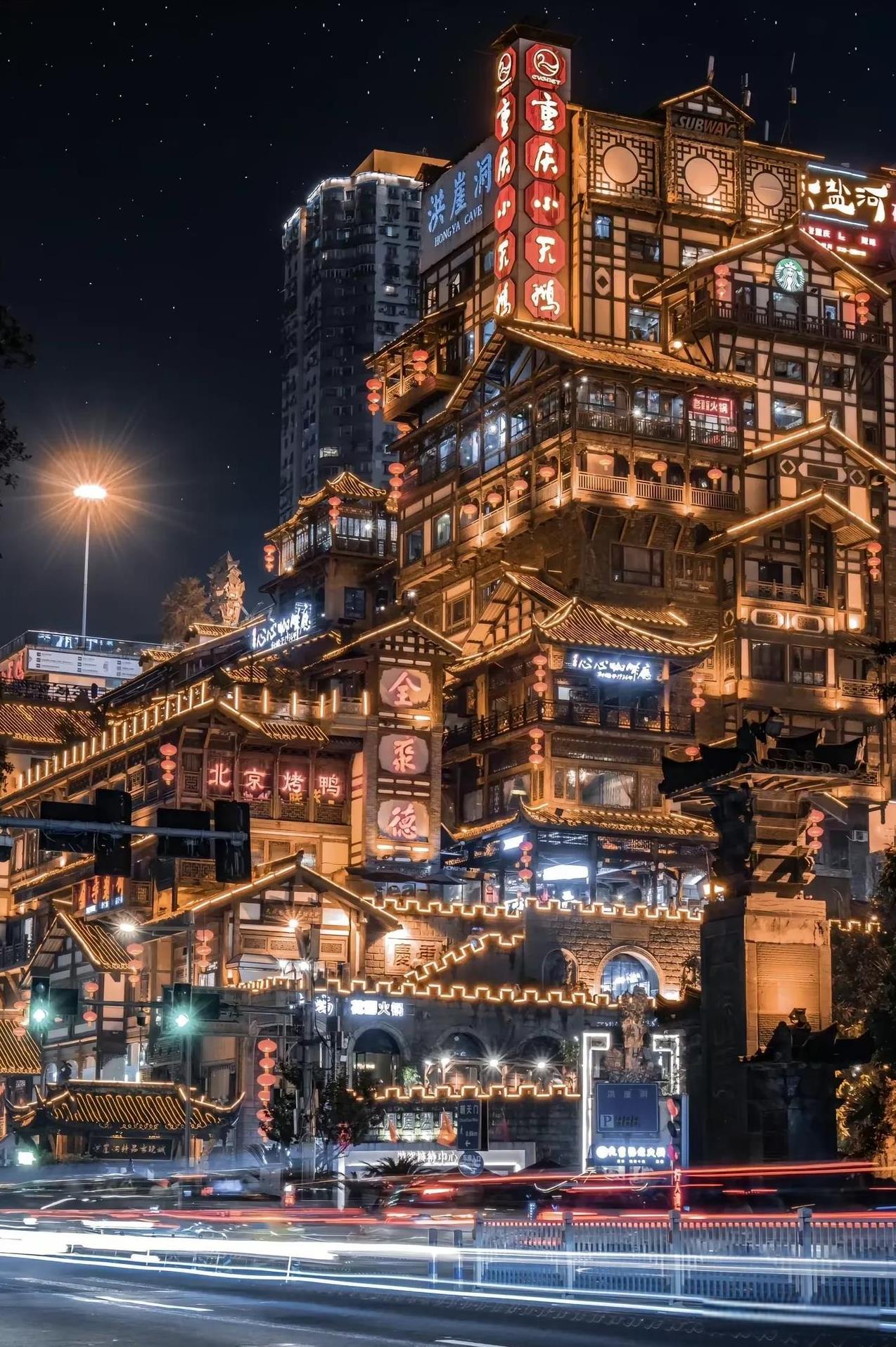 我国如何打造，中产阶级护城河，已成当务之急！
中产阶级是社会贡献的中流砥柱，不能