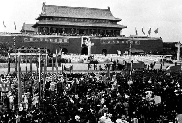 开国大典前夕，公安凭烟头揪出特务，3000名特务落网！
