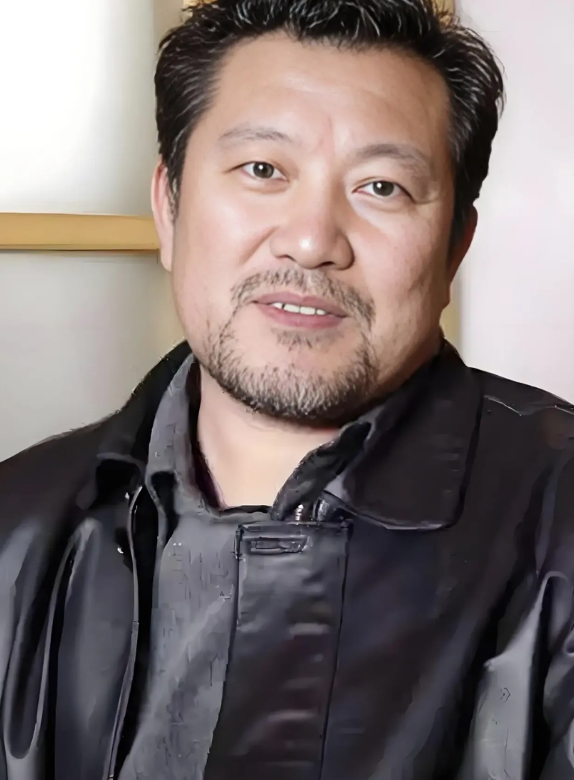 在娱乐圈，能做到集编、导、演于一身的大神级的人物应该不是很多，这位多才多艺的大神