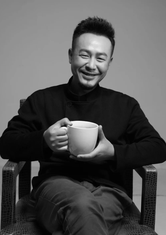 张颂文：低调实力派，用演技征服观众的心