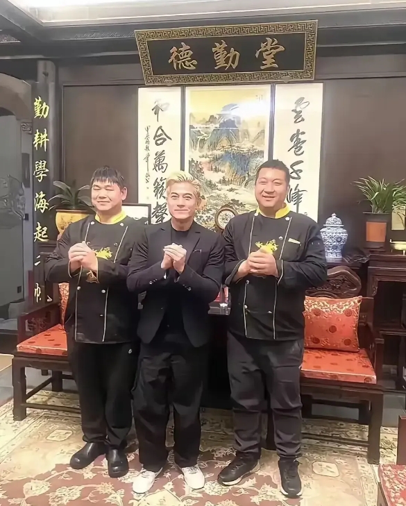 安徽农村女子方媛究竟有多大魔力，竟然让四大天王之一最帅气的郭富诚，拜倒在她的石榴