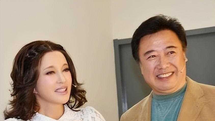 33年前刘晓庆与姜文被“捉奸”，让她下跪求饶的陈国军如今怎样？