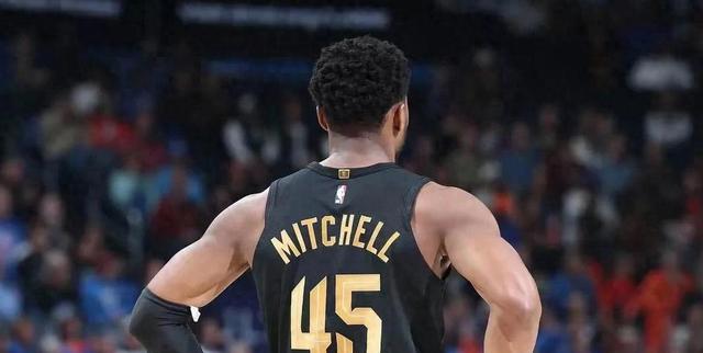 米切尔闪耀赛场，骑士大胜太阳，替补奇兵建功