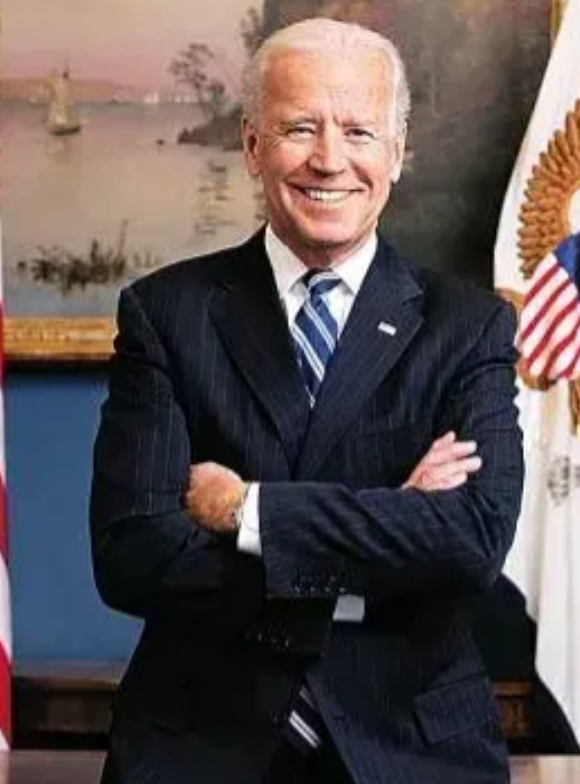 从拜登政府允许乌用射程300公里导弹打俄本土，可以看出，拜登这个人：

1.阴谋