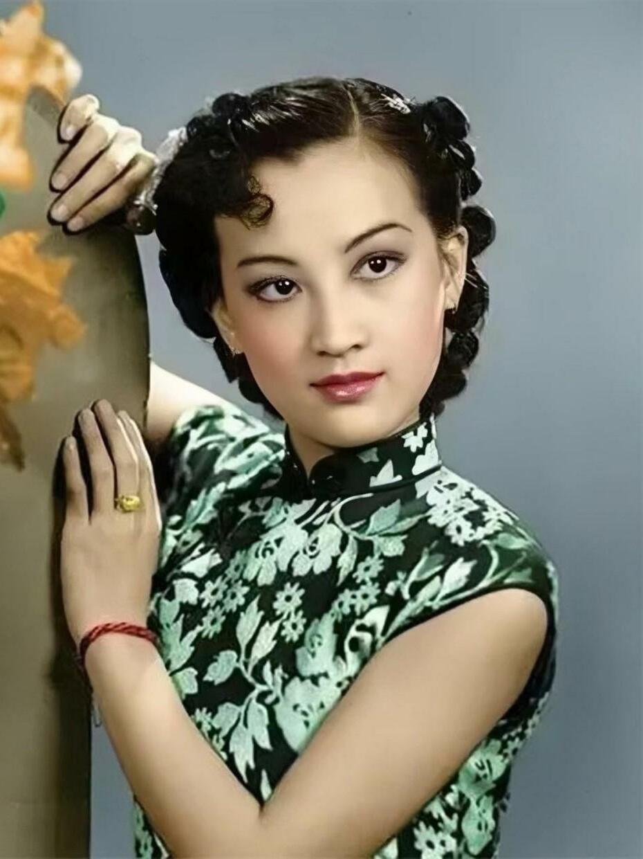 周璇: 一代歌后的璀璨人生和不朽传奇