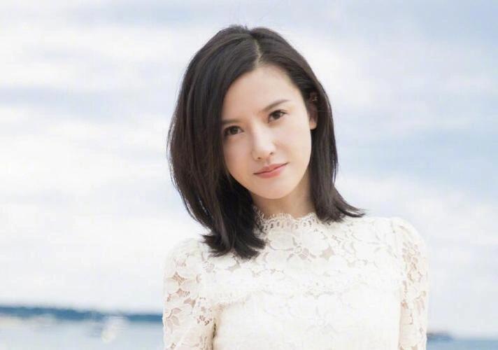 杨子姗一位备受瞩目的明星