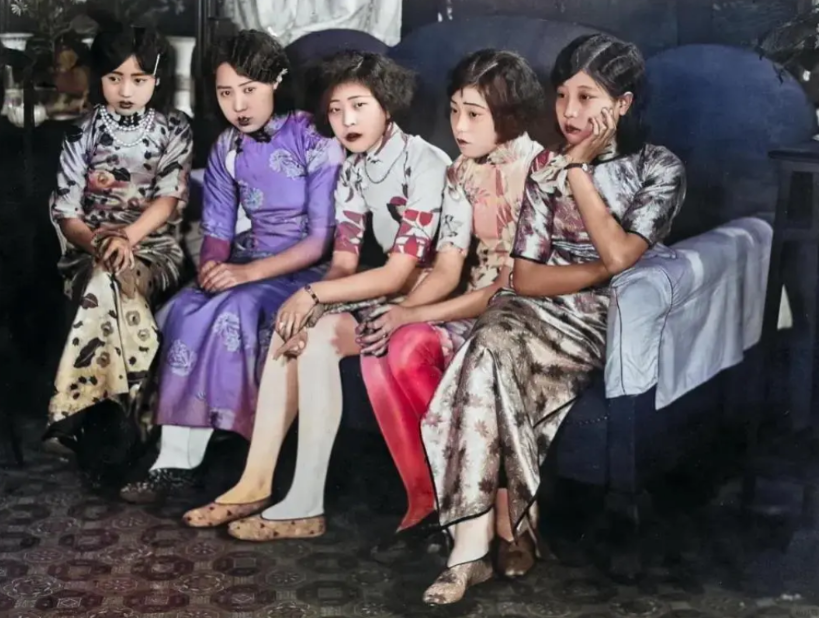 1930年代，沈阳举办选美比赛，进入决赛的五位佳丽～