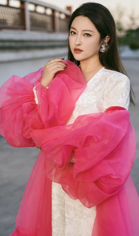 金美儿：音乐之路的璀璨明珠