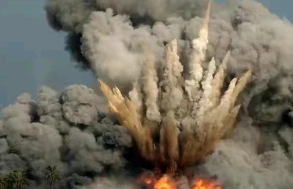 以色列得了里子，伊朗人得了面子。以色列炸馆，灭了前线指挥官两人。伊朗攻击的是以色