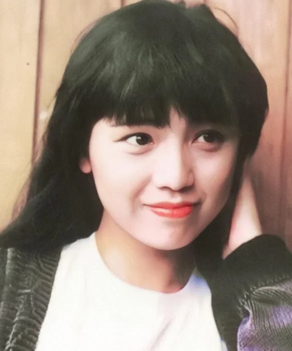 邓萃雯：俏丫头到大女主