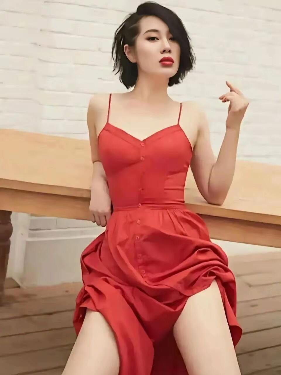 余男，从默默无闻到国际舞台的传奇之路