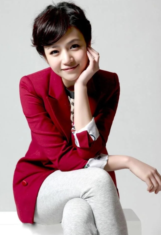 陈妍希：独立女神，台前风采依旧