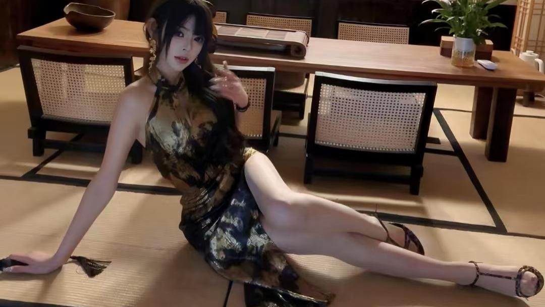 当旗袍邂逅豹纹，解锁东方摩登新魅力