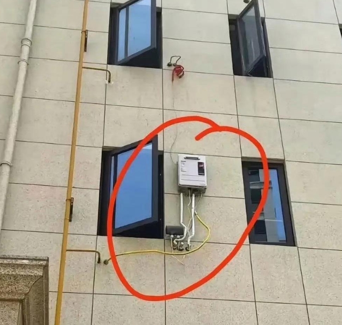 真的是人才啊！哈哈哈哈 [大笑][大笑][大笑][大笑][大笑]