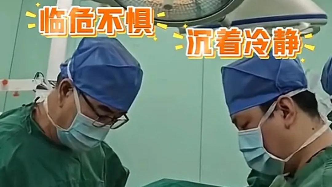 银川地震：18岁幼师尝试抱4个娃，学生背腿疾同学，医生坚持手术