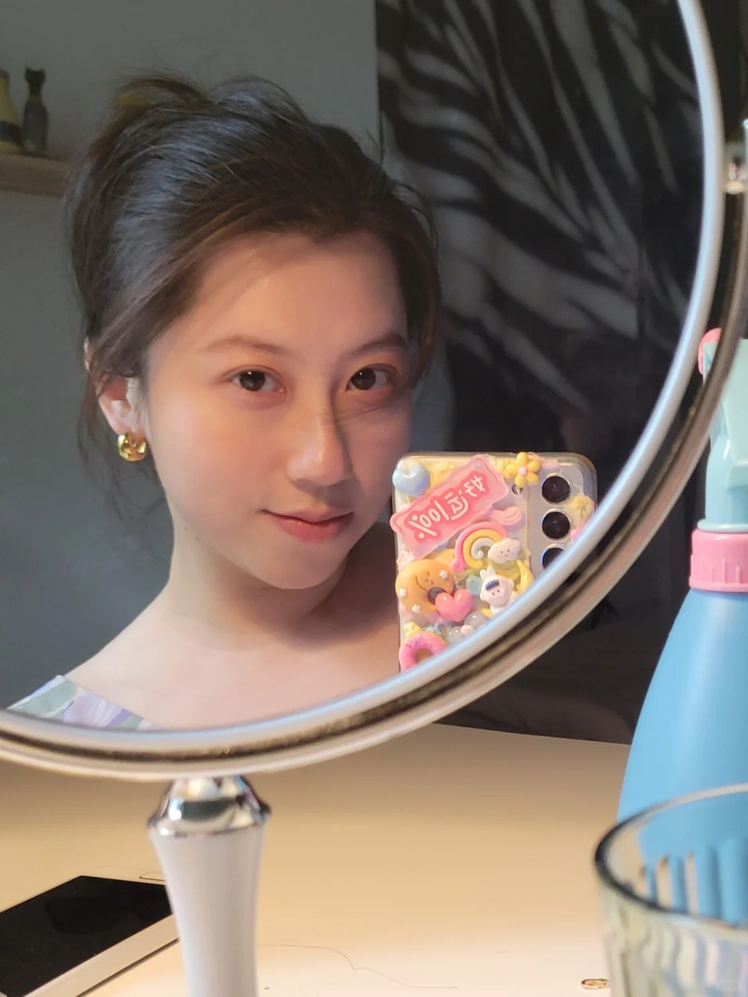 已经40了能看出来吗？
可能有基因玄学，也有可能是因为未育