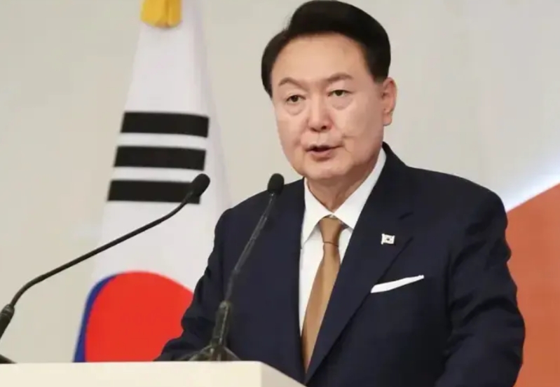 尹锡悦还在任上，别说警方了，除非军方铁了心拉他下水，否则没用，检方都动不了他。