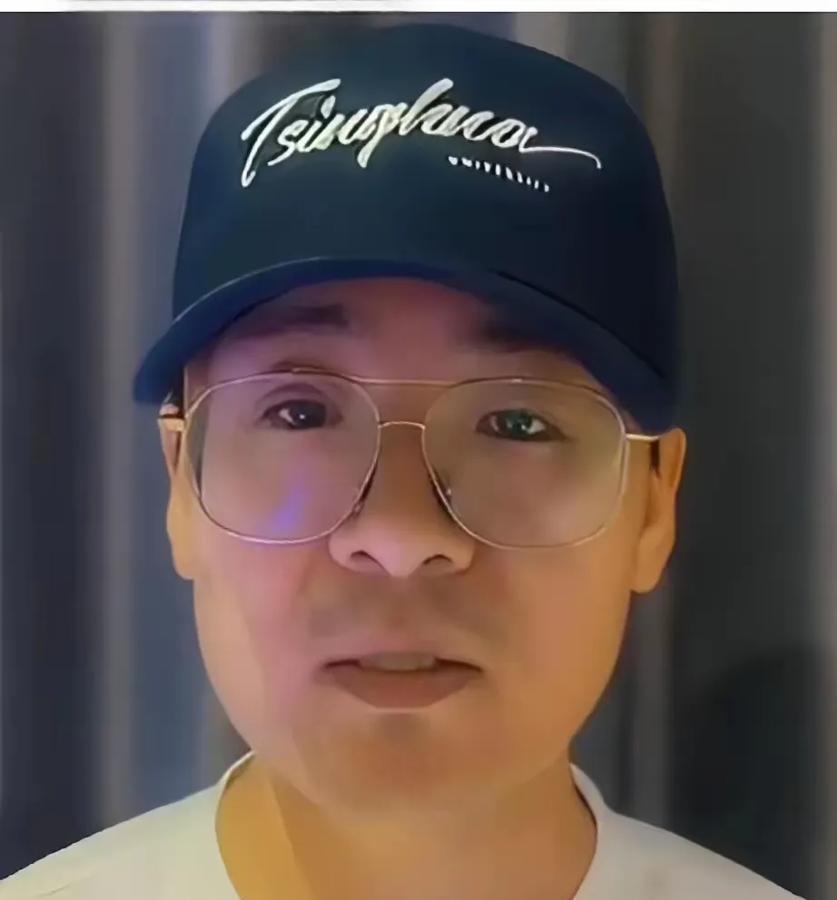 马翔宇，昨晚8点44分被工作人员抬离现场，直播间8点50分宣布下线，8点54分重