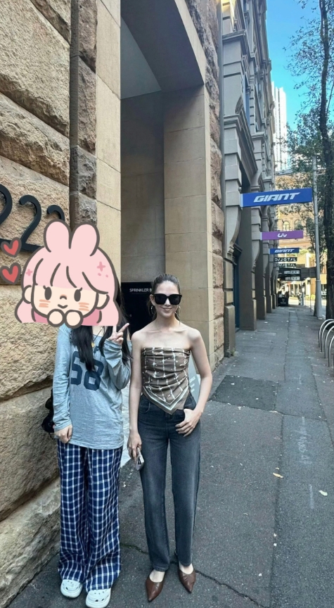 网友偶遇昆凌，这身材比例也太好了吧。周董好幸福。。！