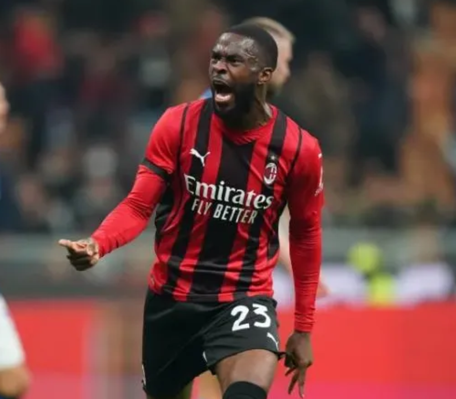 主力到底是谁，丰塞卡请告诉一下米兰球迷？
丰塞卡执教几个月了，后防框架这么久都没