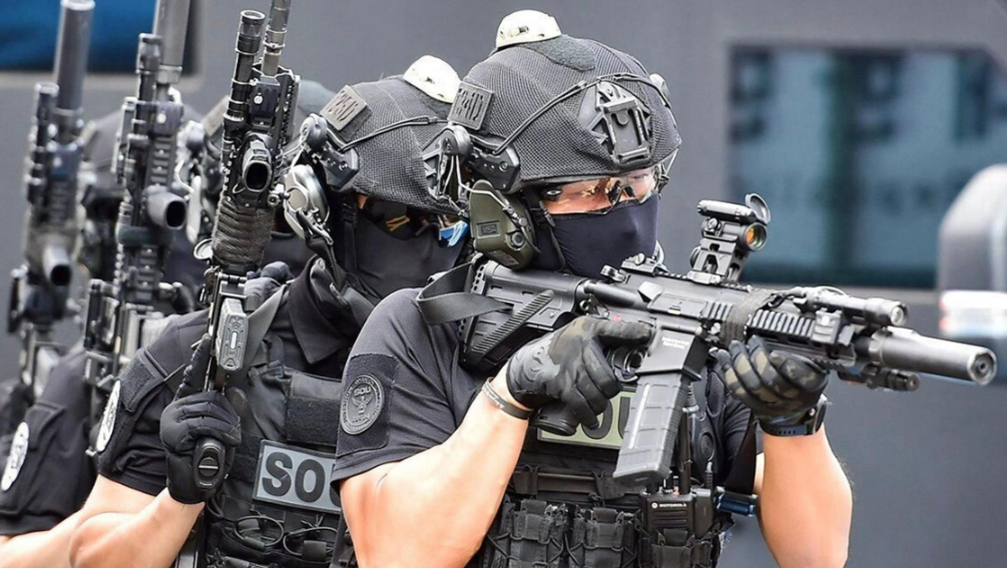 韩国又要抓总统？尹锡悦亲自下令戒严，结果玩砸成最大政治闹剧！
