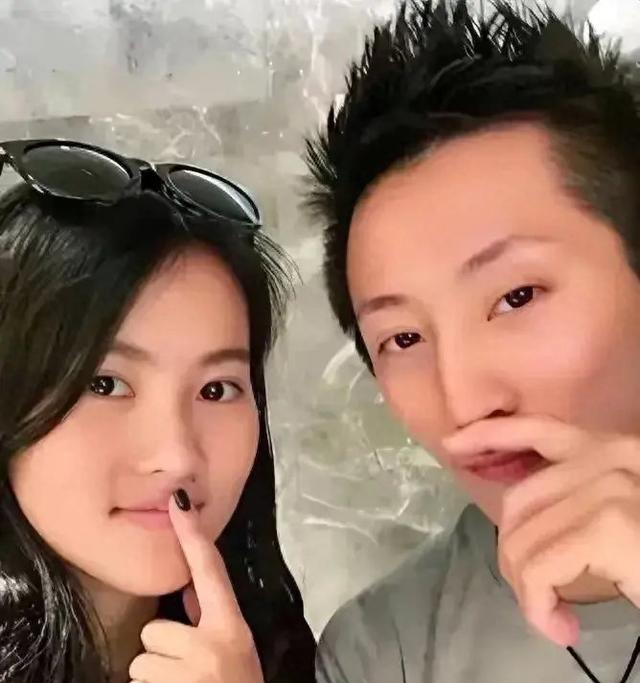 尘埃落定！陈若琳恋情曝光，甜蜜回应引热议！（陈若琳感情经历视频）-第1张图片-九妖电影