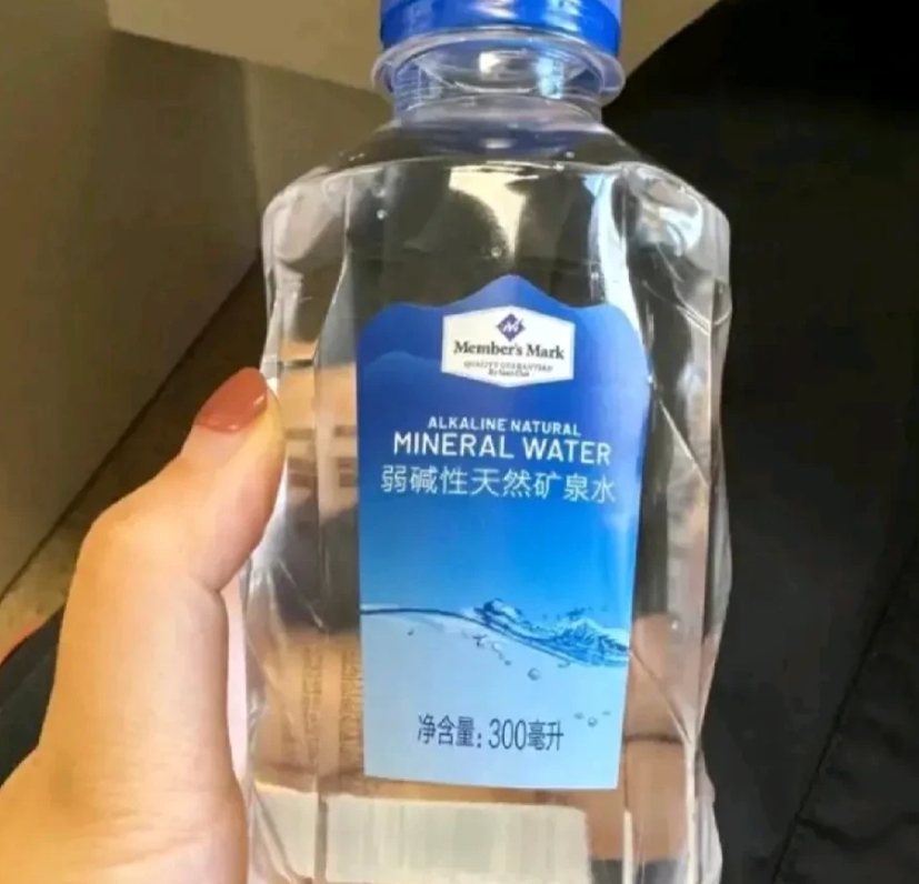 可笑，矿泉水被传能生儿子？这3个事实不得不说:

1.不得不承认，重男轻女的思想