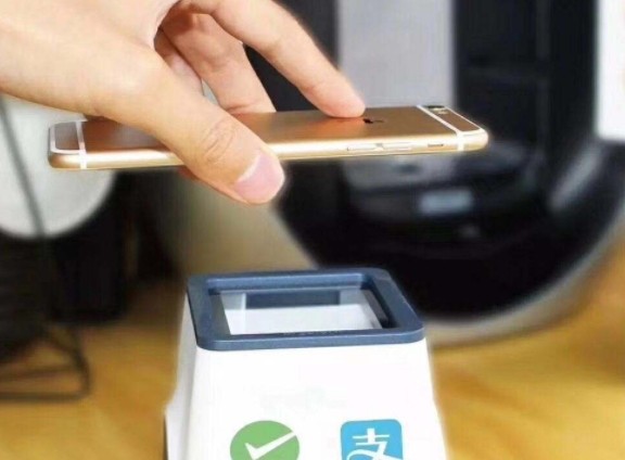 为啥扫码支付在中国火得不行，到了发达国家就不受待见呢？其实发达国家不是真的觉得这