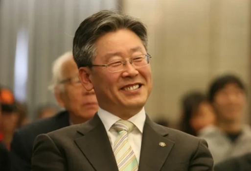 李在明的主张让人熟悉又反感！