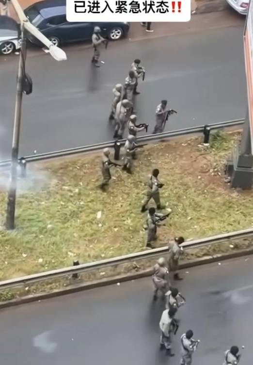 莫桑比克也要进入内战了，一辈子的心血都毁了，他们这些人没有父母兄弟姐妹吗？
第一