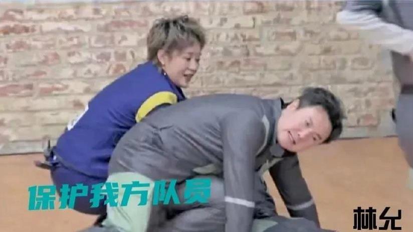 网友为了流量无下限，网传45岁沈腾和28岁林允有孩子，他们均否认