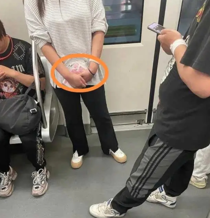 真勇啊！！哈哈哈哈 [大笑][大笑][大笑][大笑][大笑]