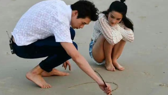 李沁的这张沙滩照，她肯定想删掉