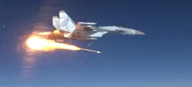 俄空天军可能在库尔斯克方向（苏梅）摧毁了一套爱国者防空导弹系统。

当地时间8月